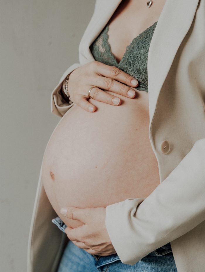 Babybauchshooting, nürnberg, Schwangerschaftsfotos, hebamme, fürth, erlangen, bamberg, forchheim, Franken, Bayern, Babybauch, Schwanger, Babybelly, Klinik Haller Wiese, Geburtshaus Nürnberg, Nuernberger Nest, Hebammenhaus Nürnberg, die Familienbande, Geburtshaus Erlangen, Babyone, Babykochs, babywalz, frei Raum, Hebammen in Johannis, Frauenärzte Nürnberg Nord, Frauenarztpraxis Dr. med. Katrin Hüber, Dr. Monika Schwab, Frauenarztpraxis Nürnberg, Geburtshaus Forchheim, Geburtsvorbereitungskurs Nürnberg, Geburtsvorbereitungskurs Franken, Babybauchfotos, fotos in der Schwangerschaft,